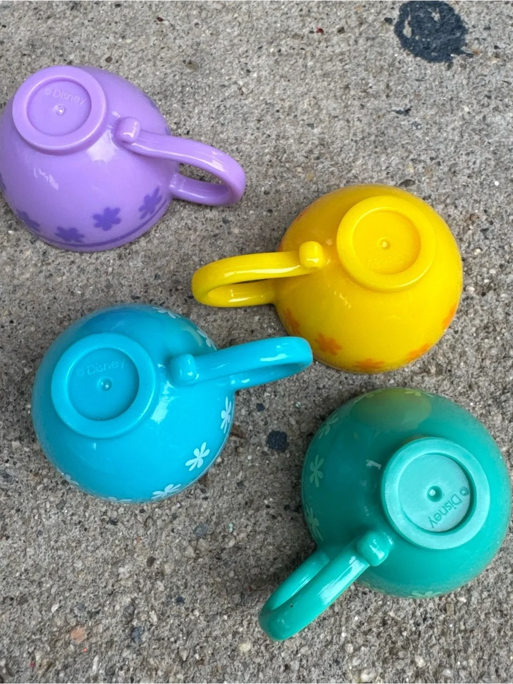 Set of 4 Small Replacement Tea Cups Mad Tea Party Game Pieces Disney‎